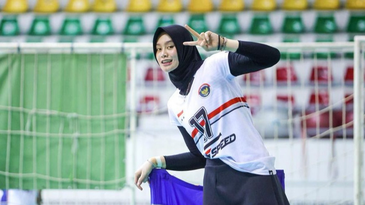 Jadi Atlet Voli Pertama Yang Pakai Hijab Di SEA Games, Wilda ...