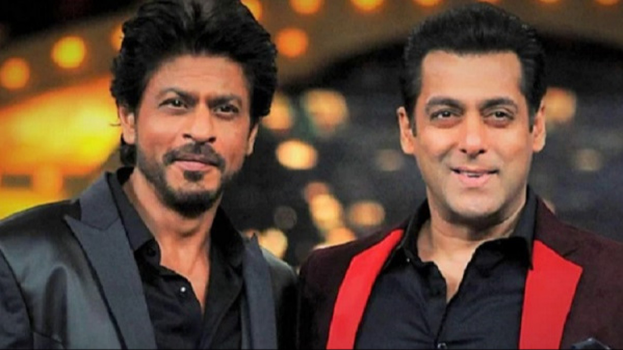 Salman Khan dan Shah Rukh Khan Keciduk Ngobrol Serius di Pesta Diwali