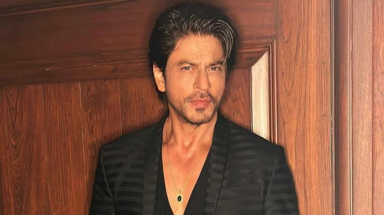 Shah Rukh Khan Beberkan Fakta di Balik Pose Lengan Terbuka Ikoniknya