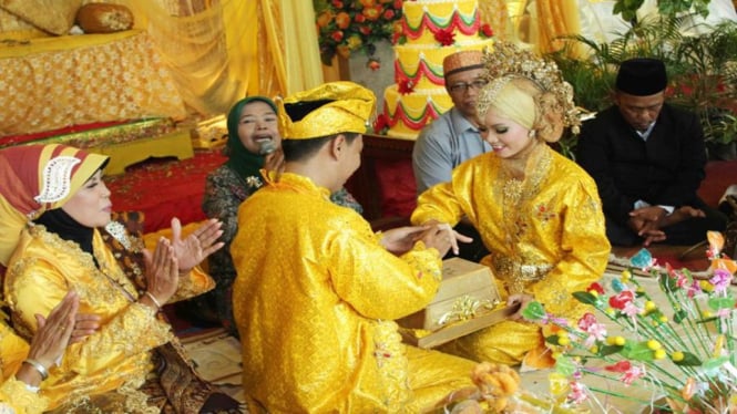 Berikut Tahap Tahap Perkawinan Adat Melayu Riau