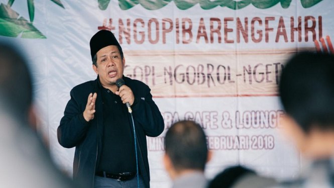 Netizen yang hadir dalam acara “Ngopi Bareng Fahri” di Bandung, Jawa Barat,  berhasil memaksa Wakil Ketua DPR RI Fahri Hamzah membuat pengakuan tentang kelanjut