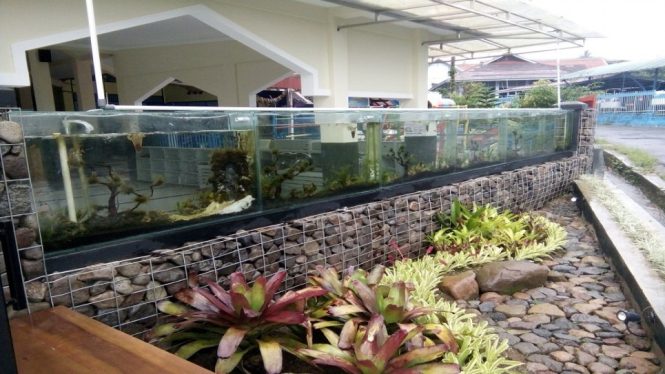 masjid aquarium