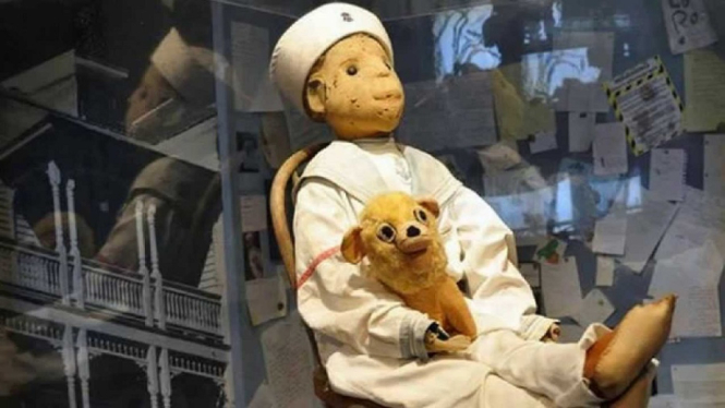 Kisah Boneka Robert, Boneka Kutukan yang meneror Sang Pemilik