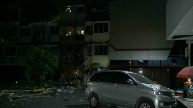 Ledakan Terjadi Di Grand Wijaya Center, Lima Ruko Dan Sebuah Mobil