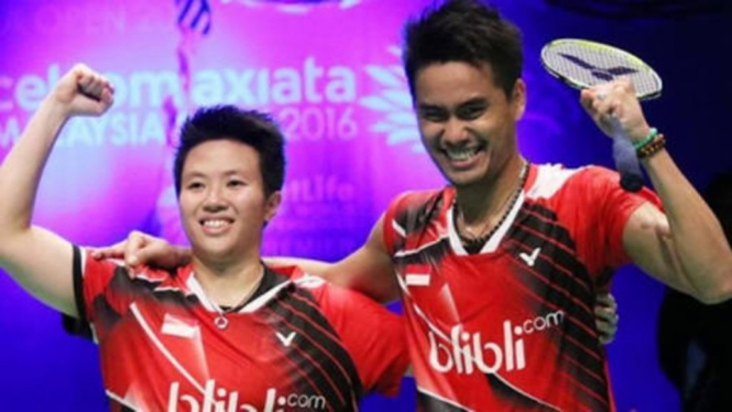 tontowi ahmad/liliyana natsir menang telak