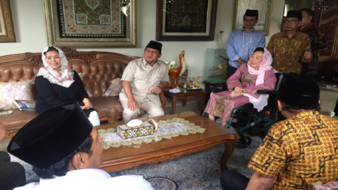 Prabowo Kunjungi SInta Nuriyah