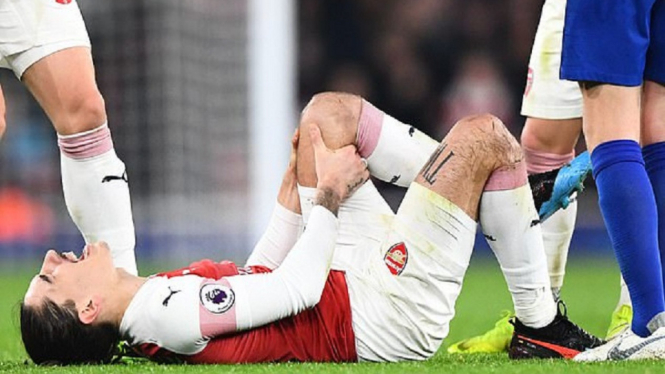 Hector Bellerin menepi hingga akhir musim, Emery enggan cari penggantinya