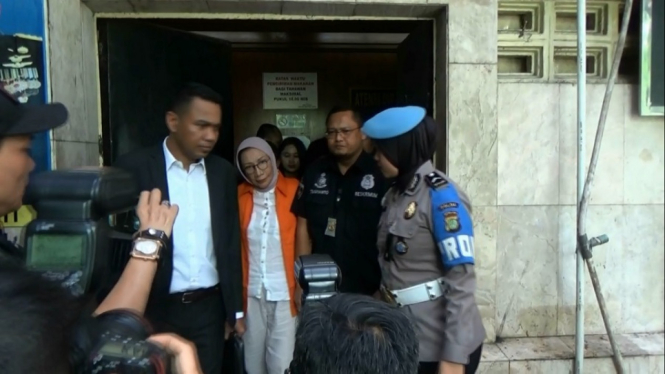 Ratna Sarumpaet Dibawa ke Kejaksaan Negeri Jakarta Selatan