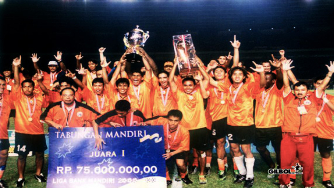 030319 persija juara LBM 2001