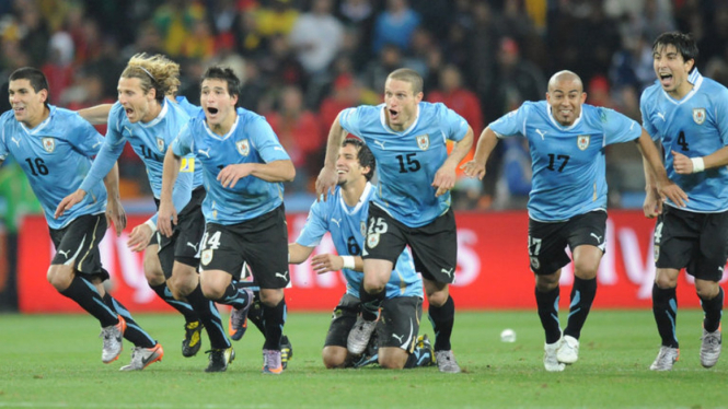 110319 uruguay squad 2010
