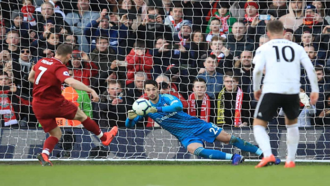 Hadiah penalti yang dieksekusi James Milner di menit ke-81 memastikan kemenangan 2-1 Liverpool atas Fulham
