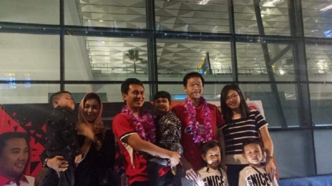 Pasangan ganda putra Indonesia Ahsan-Hendra saat tiba di Bandara Soekarno-Hatta