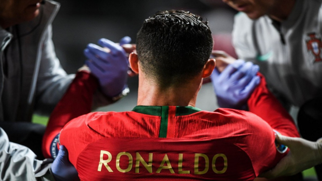 Cristiano Ronaldo hanya bermain 28 menit akibat cedera hamstring saat Portugal ditahan imbang 1-1 oleh Serbia