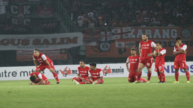 Para Pemain Persija Tertuntuk Lesu Usai Kalah Drama Adu Penalti (3-4) di Babak 8 besar Piala Presiden 2019