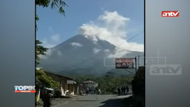 Gunung Merapi Kembali Mengeluarkan Awan Panas Selama 110 Detik