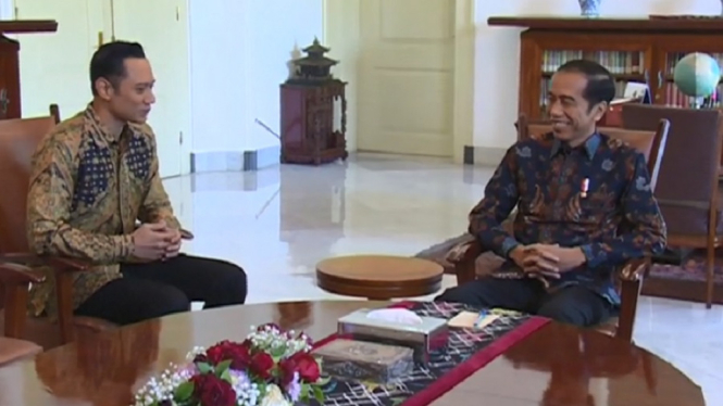 Agus Yudhoyono Temui Joko Widodo Di Istana Bogori