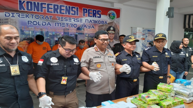 Polri dan Bea & Cukai Gagalkan Penyelundupan 30 kg Sabu di Tg Priok