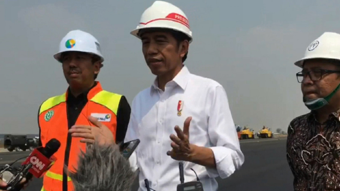 Jokowi Pastikan Runway Tiga, Bulan Juli Sudah Beroperasi