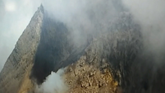gunung merapi luncurkan lava pijar