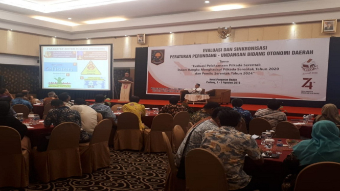 Jelang Pilkada Serentak 2020, Direktorat Jenderal Otonomi Daerah Kementerian Dalam Negeri (Dirjen Otda Kemendagri) Seminar Evaluasi Peraturan Perundang-Udangan