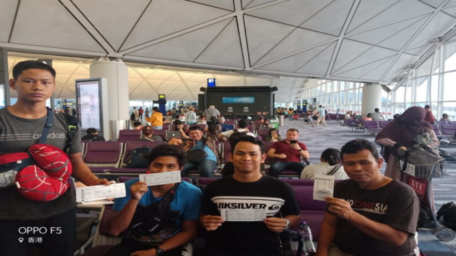 13082019 unjuk rasa hongkong boarding pass