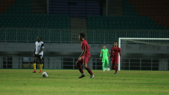 Hanif Sjahbandi menciptkana satu dari dua gol kemenangan Timnas Indonesia atas Bhayangkara FC