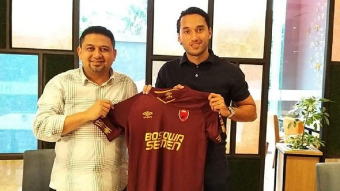PSM Makassar resmi mendapatkan jasa eks striker Timnas Indonesia U-23, Ezra Walian