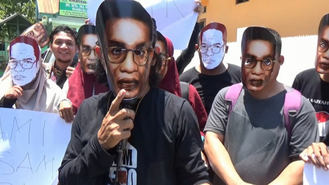 Puluhan Baharuddin Lopa Tolak Revisi UU KPK