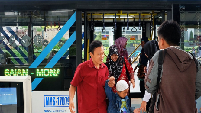 PT. Transportasi Jakarta Alihkan Rute Bus TransJakarta Selama Aksi Mujahid 212