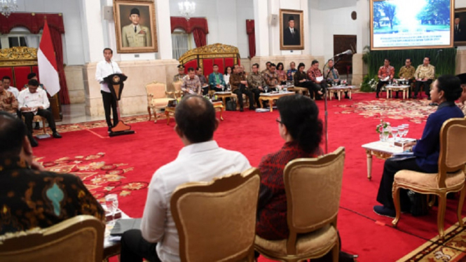 Saat Presiden Jokowi Ucapkan Terima Kasih ke Menterinya di Sidang Kabinet Paripurna Terakhir