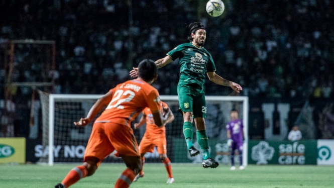 Persebaya Surabaya empat kali berturut-turut menuai hasil imbang di GBT usai ditahan Borneo FC 0-0