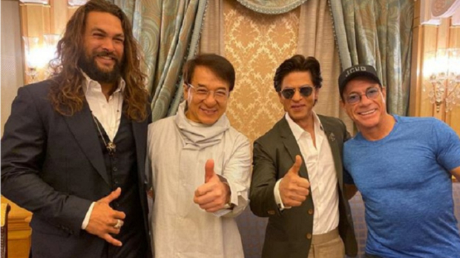 Heboh Foto Shah Rukh Khan Bersama Aktor Laga Hollywood, Jackie Chan Dkk