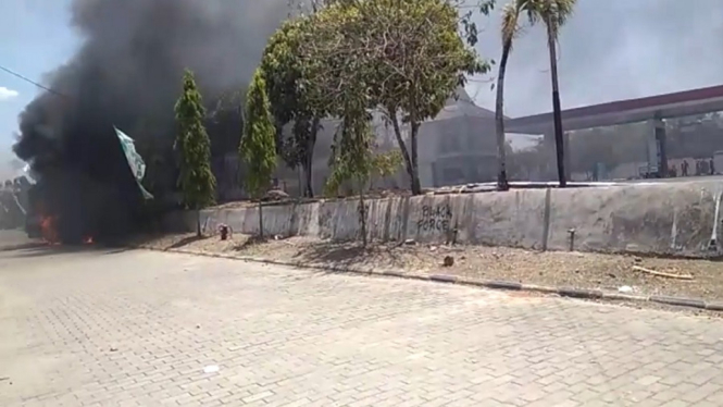 Usai Isi Bensin Mobil Kijang Terbakar di Samping SPBU, Sopir Luka Bakar di Kaki