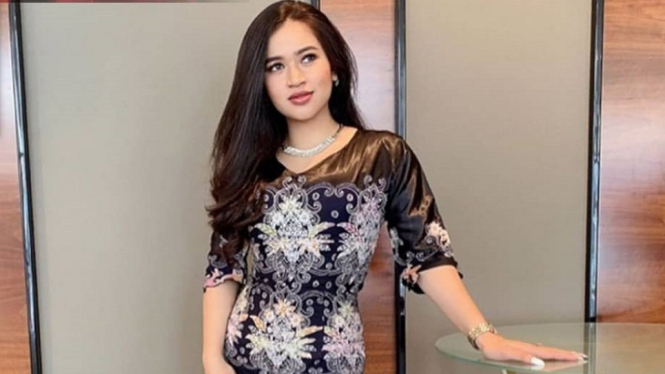 Foto 'Aduhai' Putri Amelia Diunggah Akun Gosip, Ini Komentar Pedas Nikita Mirzani (Foto Instagram @insertlive)