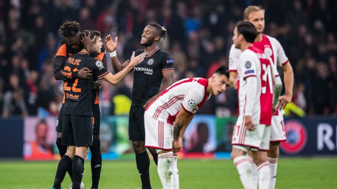 AFC Ajax v Chelsea FC: Group H - UEFA Champions League