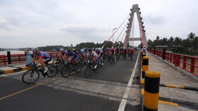 Etape Keempat Tour de Singkarak, Pembalap Dihadapi Lintasan Monoton (foto: tim Media TdS 2019)