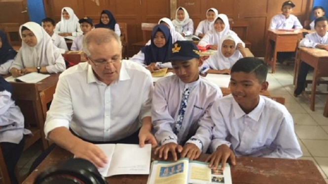 PM Scott Morisson bersama siswa SD di Bogor ABC