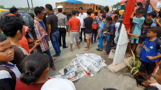 Pengendara Sepeda Motor Tewas Digilas Truk Pasir Di Medan 7161