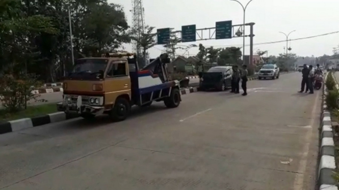 Brakkk! 3 Mobil Kecelakaan Beruntun di Kota Serang, 3 Sopir Luka-luka