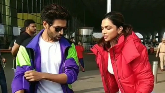 Kartik Aaryan dan Deepika Padukone Melakukan Tantangan Dheeme Dheeme di Bandara Mumbai (Foto Instagram @viralbhayani)