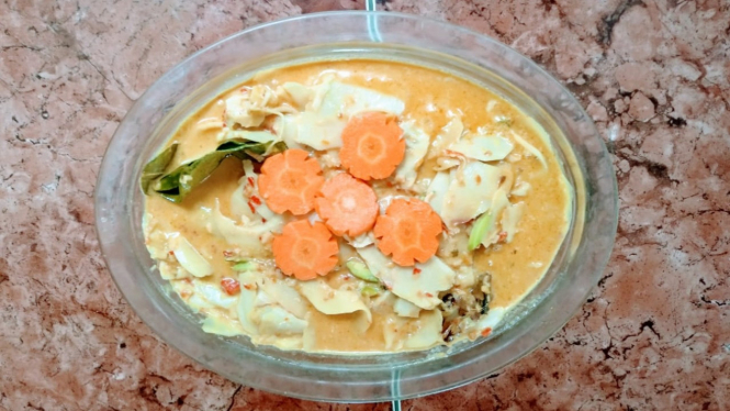 gulai rebung siap disajikan