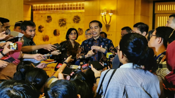 Jokowi Targetkan Penyaluran KUR Capai Rp325 T