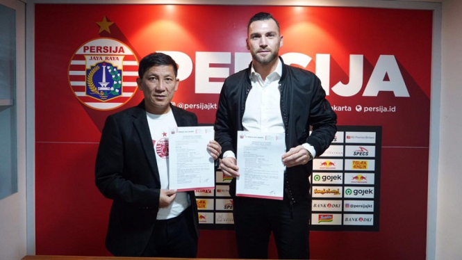 Usai Marko Simic, Presiden klub Persija, Ferry Paulus  juga memperpanjang kontrak 13 pemain lokal Persija Jakarta