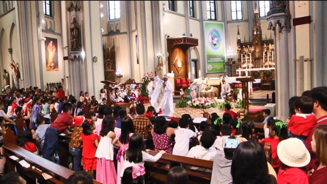 Misa Pontifikal, Jemaat Katedral Jakarta Menyanyikan Lagu Cinta Tanah Air
