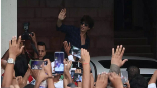Shah Rukh Khan Ucapkan Selamat Natal untuk Penggemarnya (Foto Istimewa)