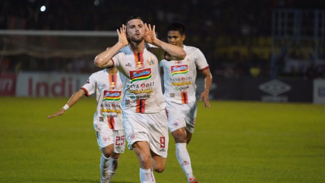 Marko Simic (Persija Jakarta) menemani Ilija Spasojevic (Bali United) mengisi lini depan tim terbaik Liga 1 2019