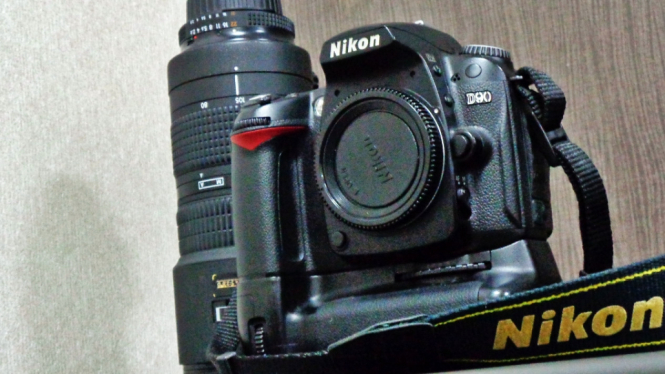 Kamera DSLR Nikon D90 (ANTVKLIK | FathulBahri)