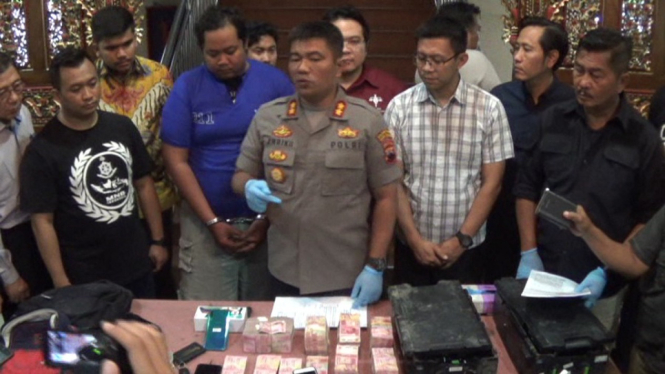 Polrestabes Semarang Tangkap Pembobol Uang Rp707 Juta di ATM Bank Mandiri