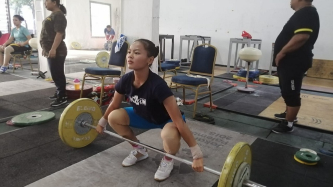 Selain Eko Yuli Irawan, Windy Cantika Aisah menjadi satu dari dua lifter yang telah lolos Olimpiade Tokyo 2020