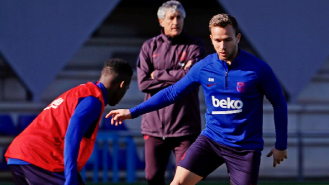 Jadwal Liga Spanyol akhir pekan ini, Quique Setien memimpin latihan para punggawa Barcelona jelang debutnya vs Granada di Camp Nou